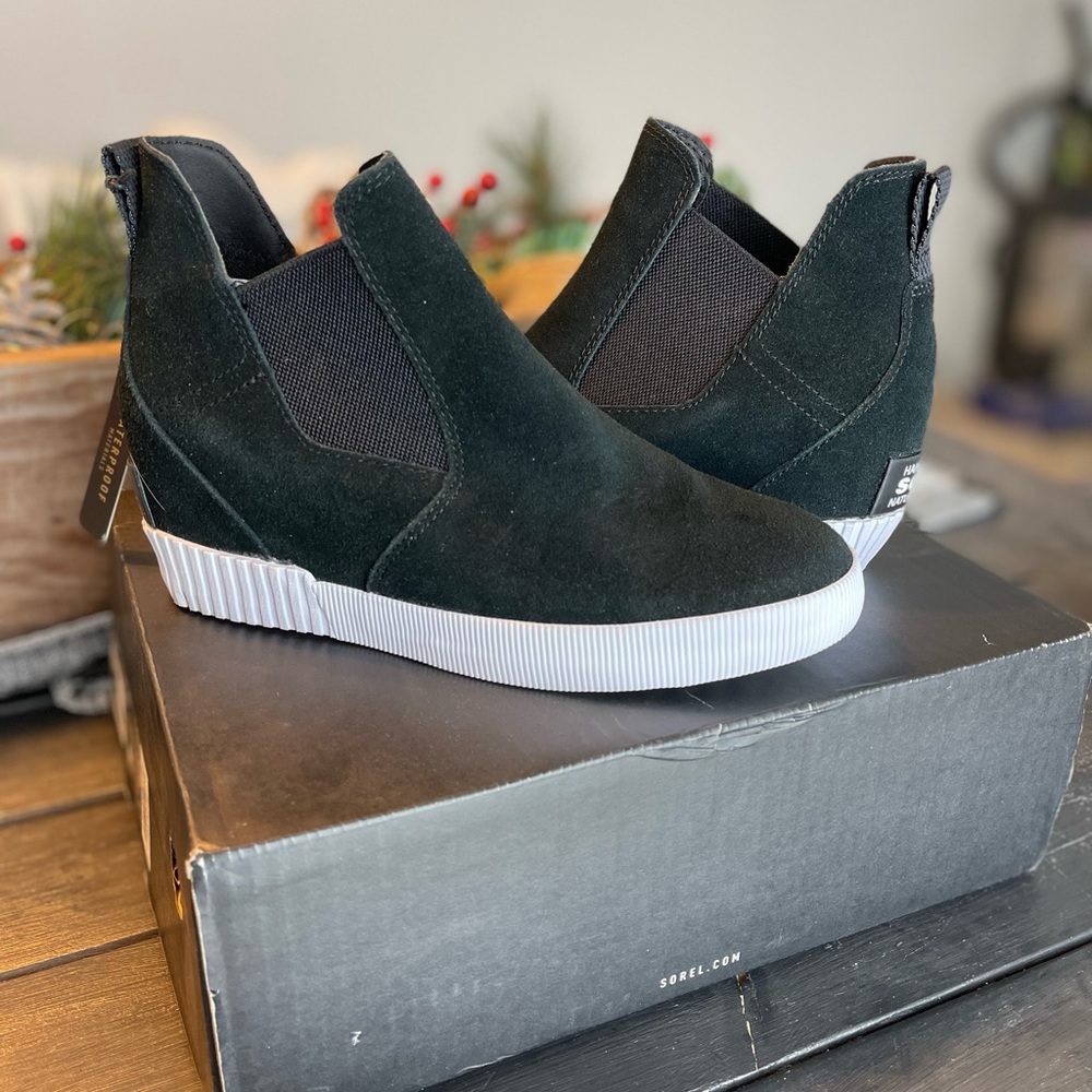 Women’s Sorel Out N About Slip on Wedge- Size 7.5